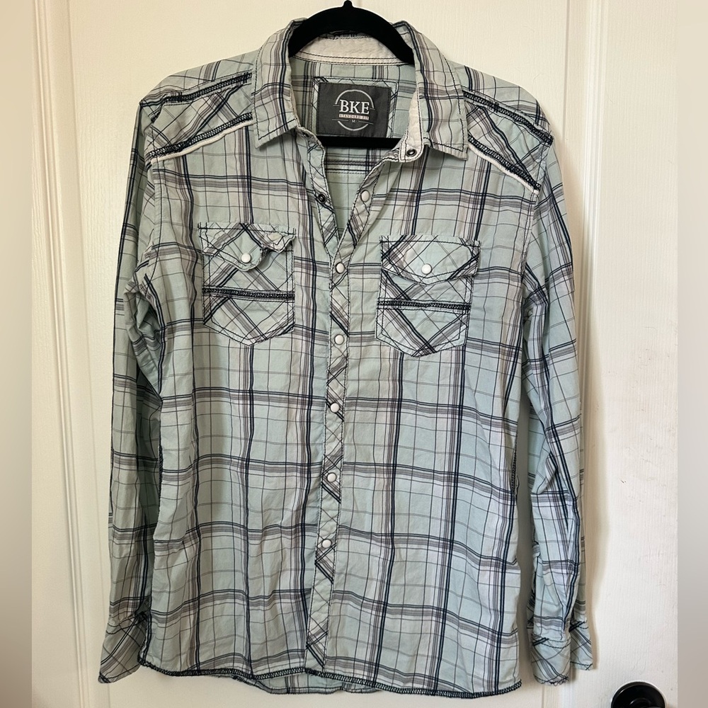 BKE Women’s Light Blue Plaid Button Down Western Shirt.  Size M